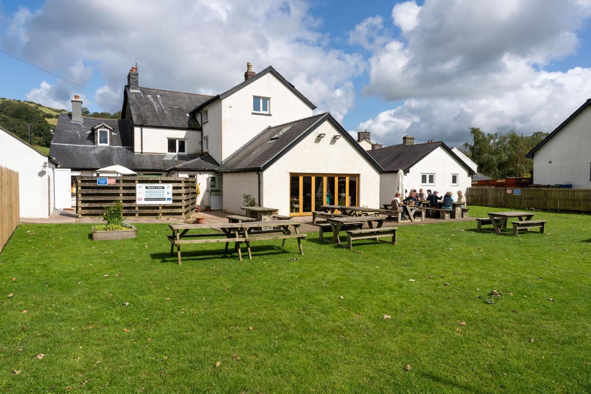 Glan Yr Afon Hotel Pennal Exterior photo
